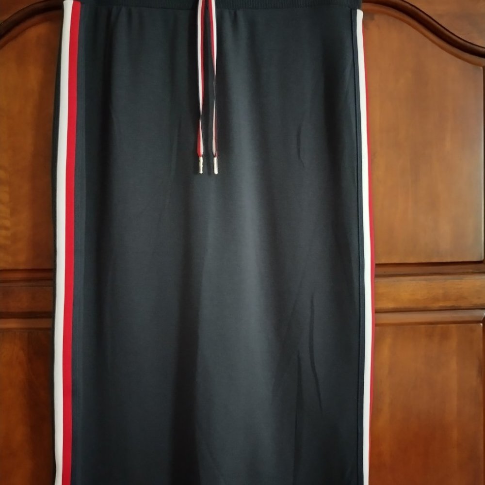 Tommy Hilfiger Skirt Large Navy Blue Pull-on style NWT